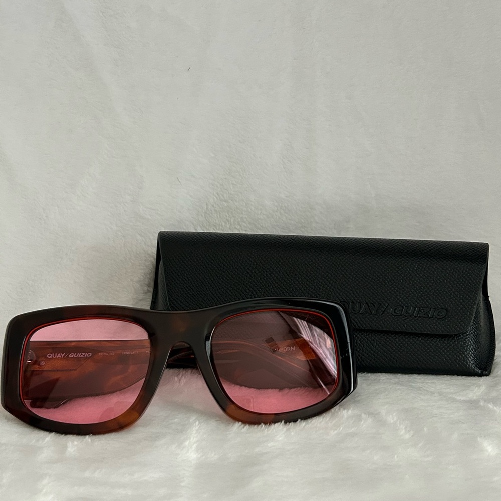 Quay/Guizio tortoise sunglasses